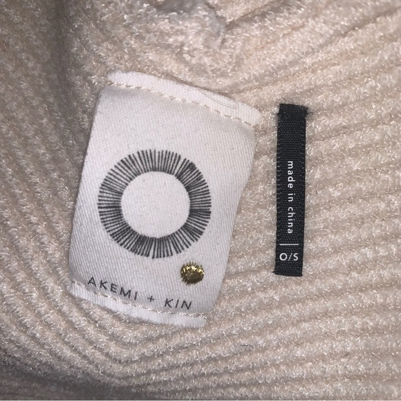 Anthropologie Cream Shrug Sweater with Ethereal Design - Picture 4 of 8